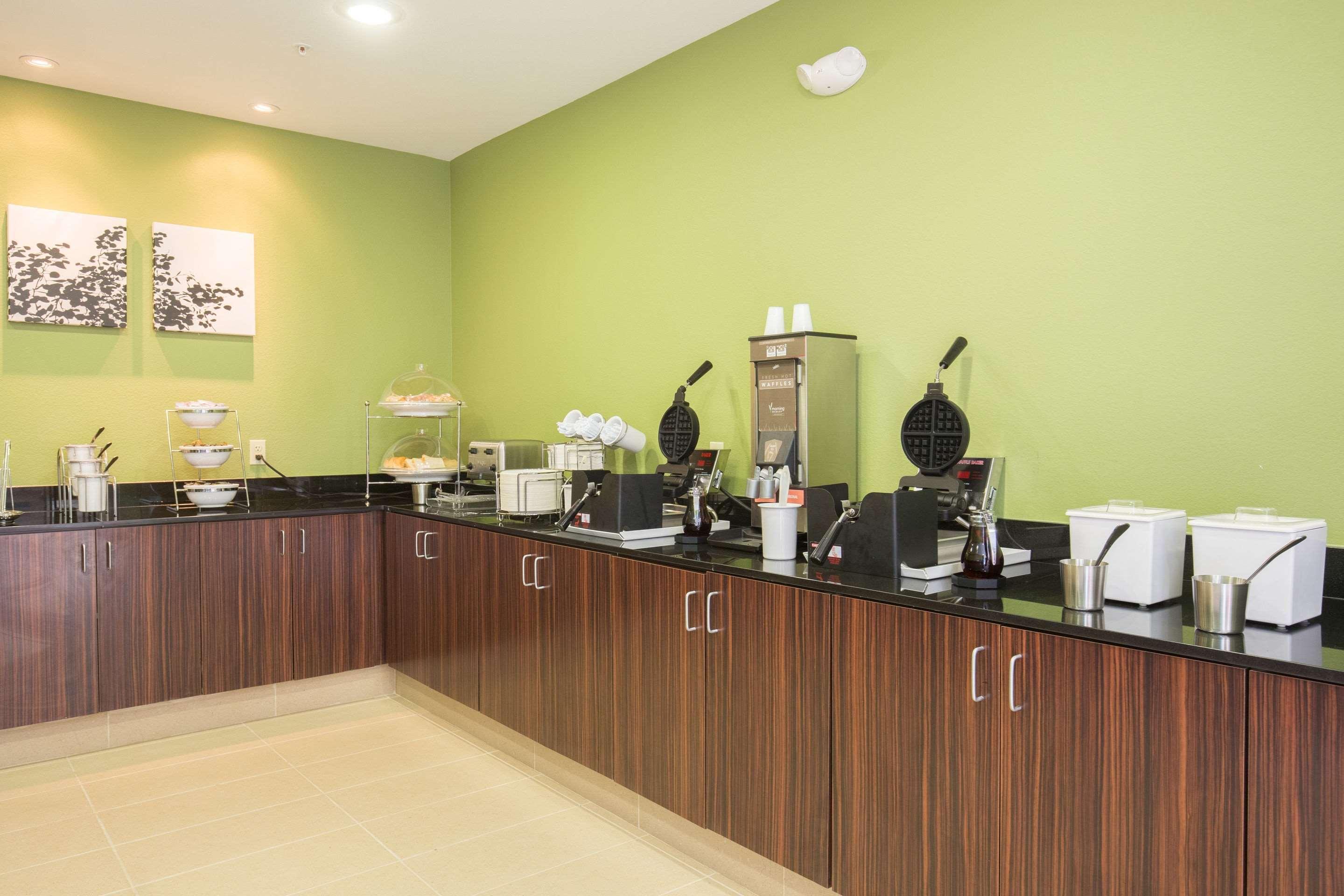 Sleep Inn & Suites Инглсайд Экстерьер фото